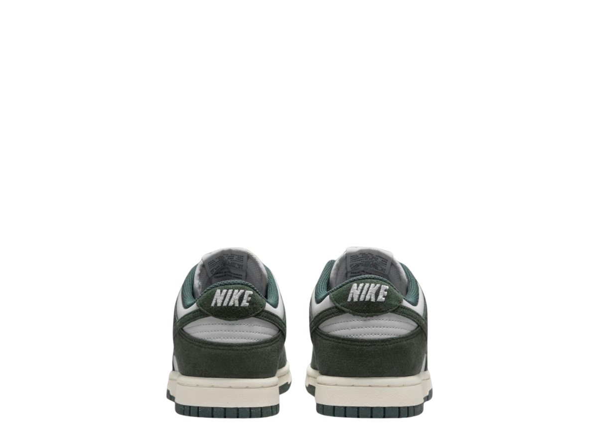 https://d2cva83hdk3bwc.cloudfront.net/nike-dunk-low-green-suede-5.jpg
