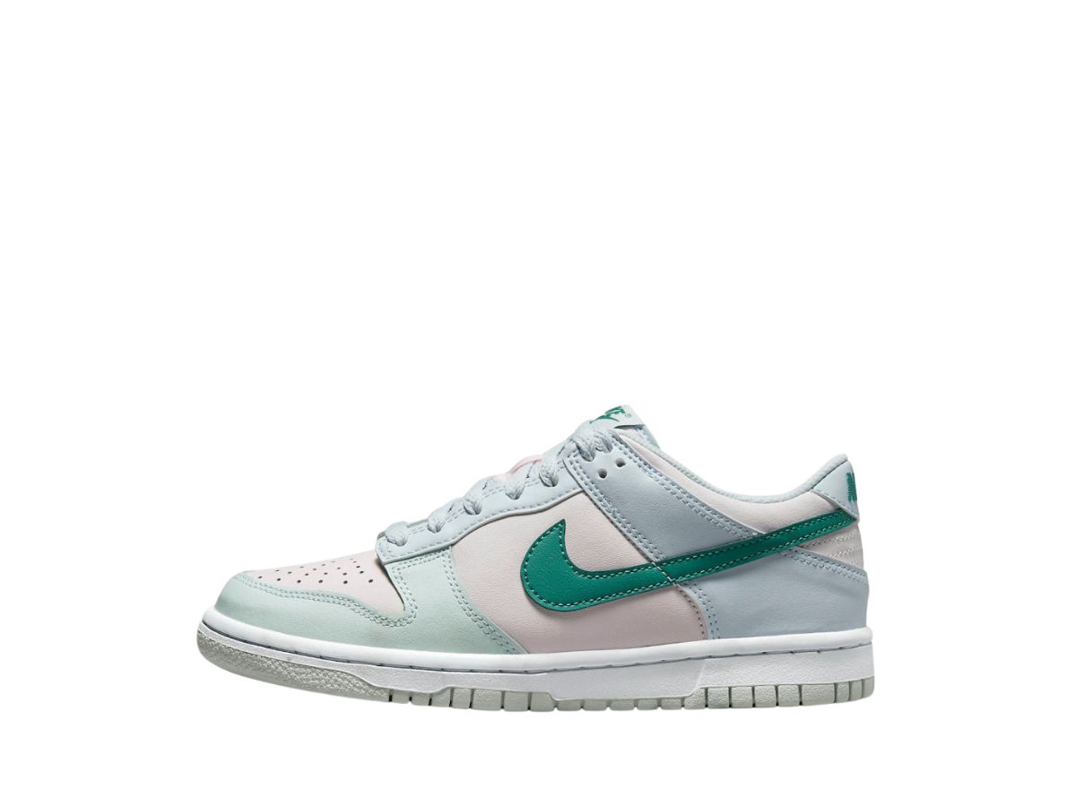 https://d2cva83hdk3bwc.cloudfront.net/nike-dunk-low-mineral-teal--gs--2.jpg