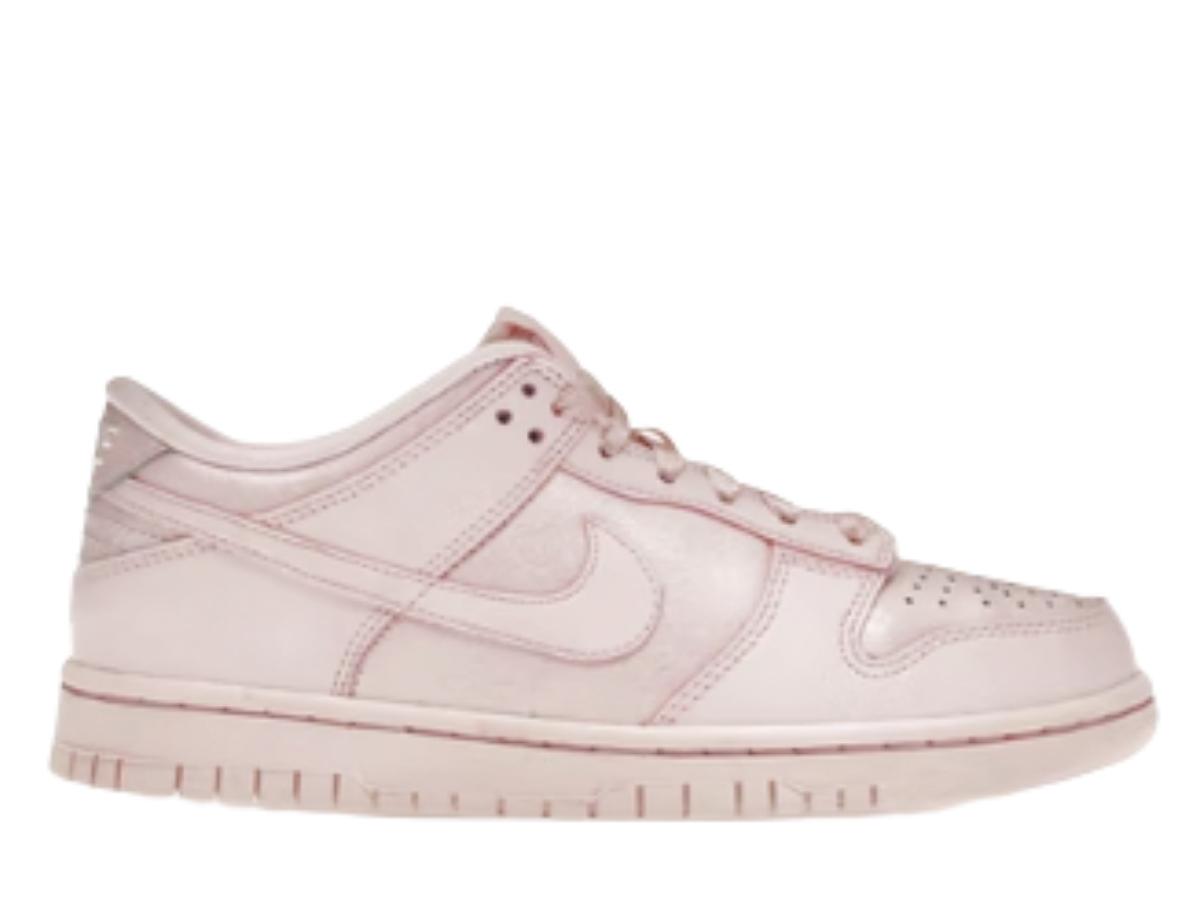 https://d2cva83hdk3bwc.cloudfront.net/nike-dunk-low-pink--gs--1.jpg