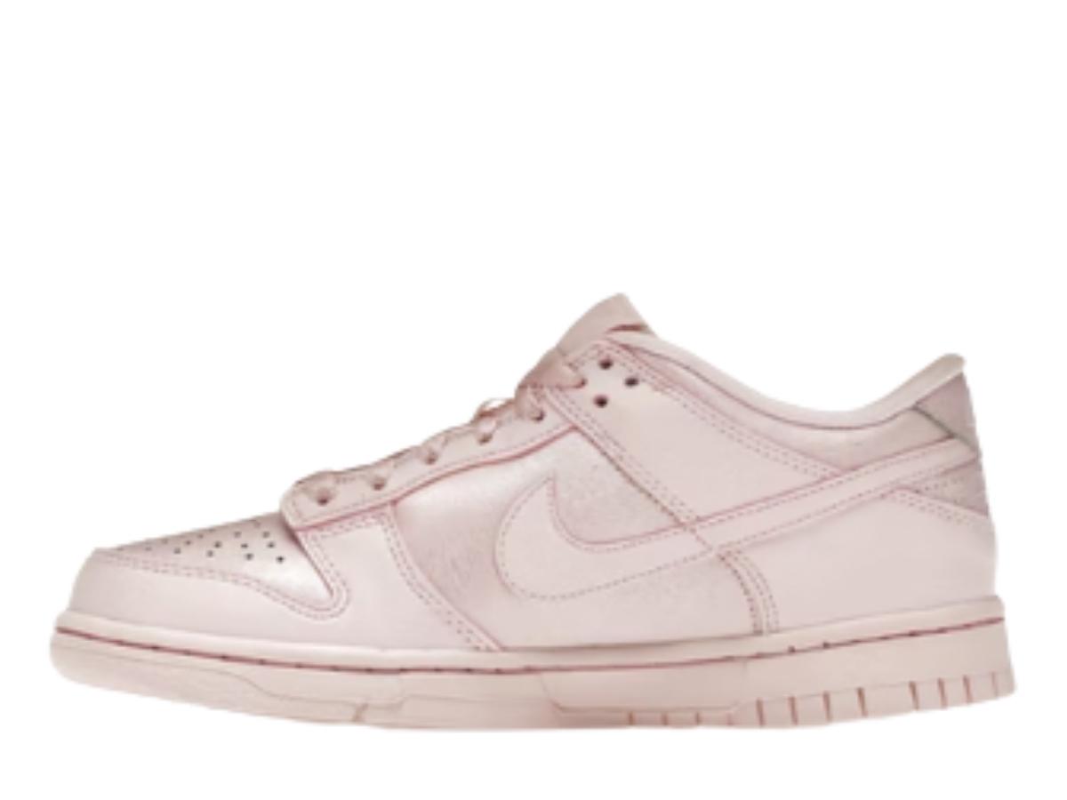 https://d2cva83hdk3bwc.cloudfront.net/nike-dunk-low-pink--gs--2.jpg