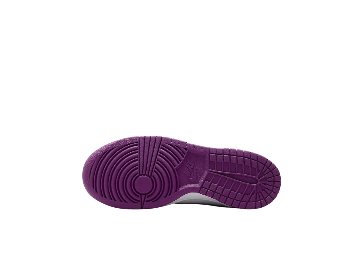 https://d2cva83hdk3bwc.cloudfront.net/nike-dunk-low-platinum-violet-gs-6.jpg