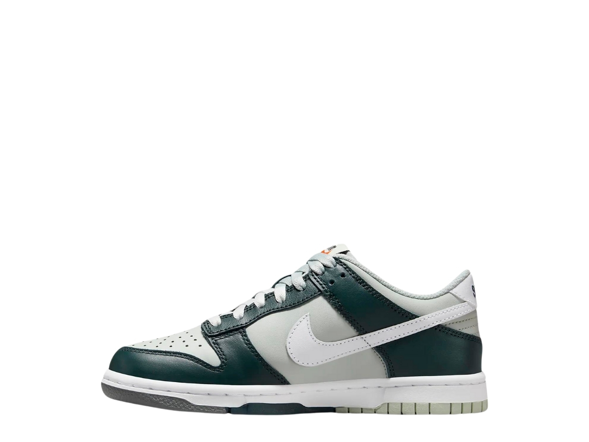 https://d2cva83hdk3bwc.cloudfront.net/nike-dunk-low-split-deep-jungle--gs--2.jpg