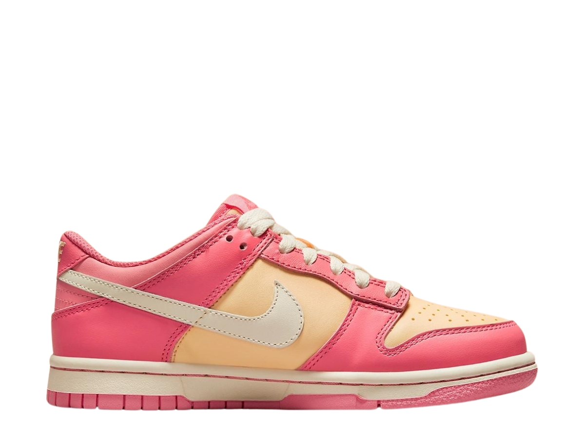 https://d2cva83hdk3bwc.cloudfront.net/nike-dunk-low-strawberry-peach-cream--gs--1.jpg