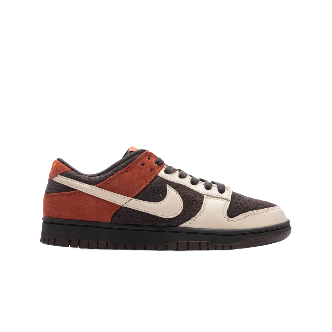 https://d2cva83hdk3bwc.cloudfront.net/nike-dunk-low-velvet-brown-sand-drift-2.jpg