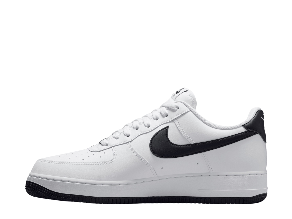 https://d2cva83hdk3bwc.cloudfront.net/nike-force-1-low-07-white-black-2.jpg