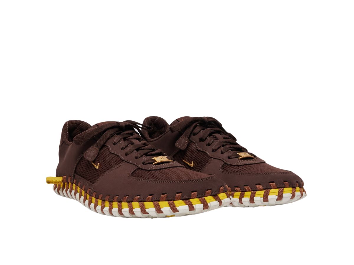 https://d2cva83hdk3bwc.cloudfront.net/nike-j-force-1-low-lx-jacquemus-earth-2.jpg