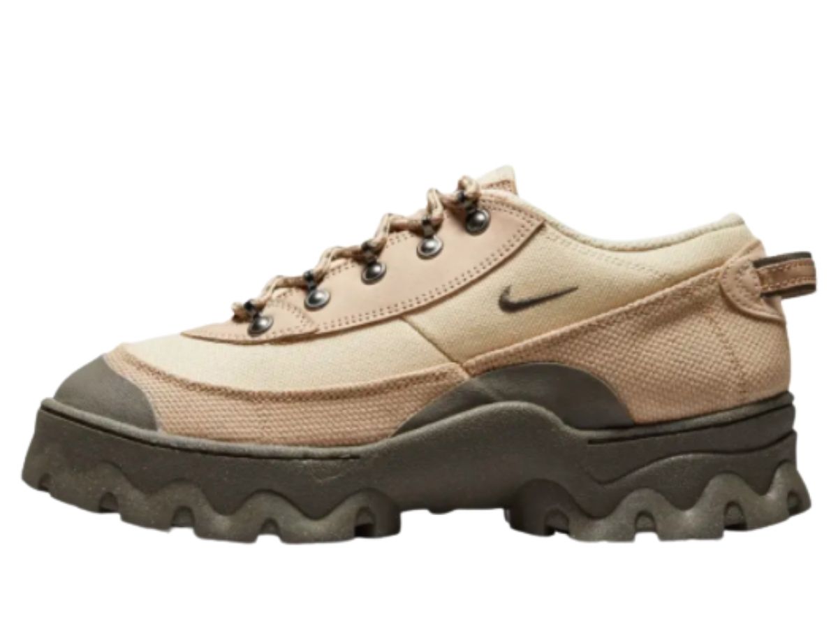https://d2cva83hdk3bwc.cloudfront.net/nike-lahar-low-canvas--grain---w--2.jpg