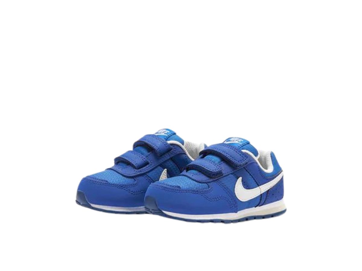 https://d2cva83hdk3bwc.cloudfront.net/nike-md-runner-blue-white--td--2.jpg