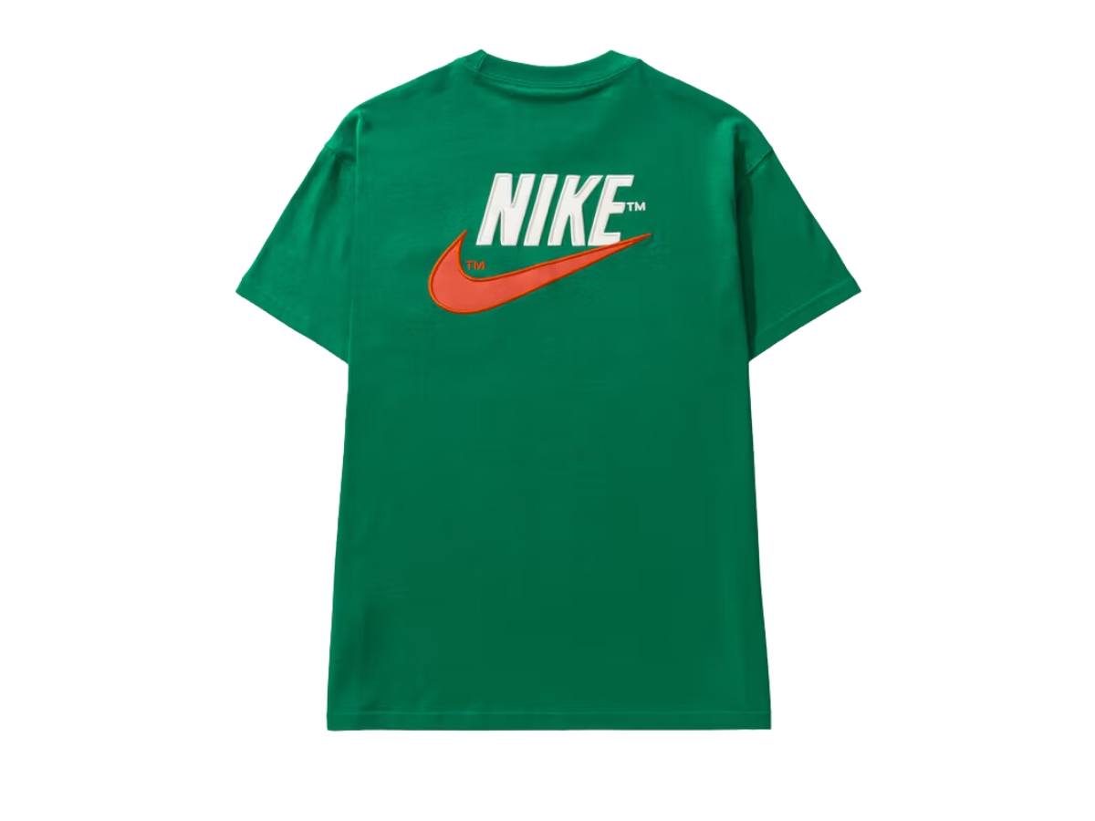 https://d2cva83hdk3bwc.cloudfront.net/nike-new-embroidery-logo-pocket-tee-green-2.jpg