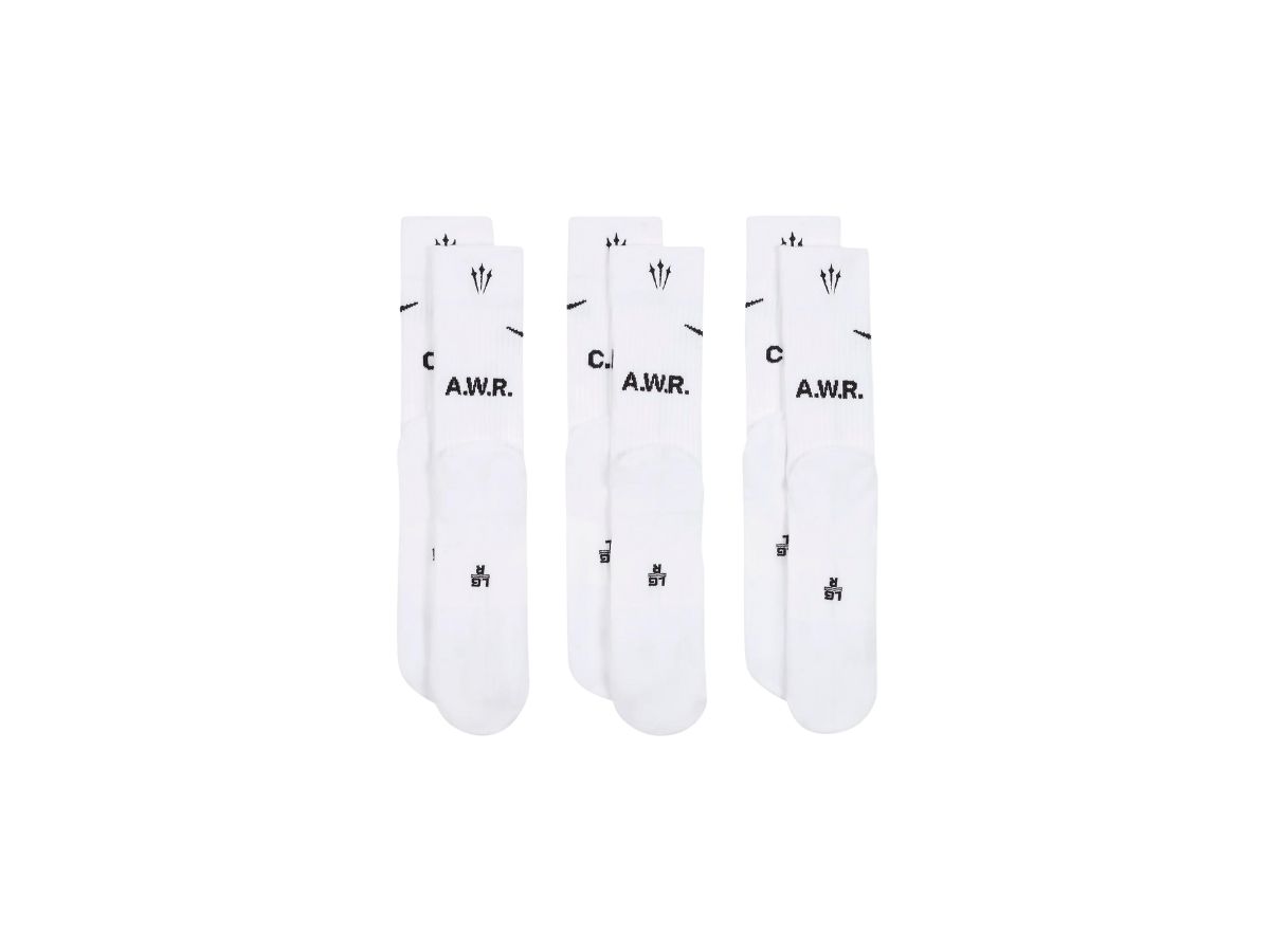 https://d2cva83hdk3bwc.cloudfront.net/nike-nocta-crew-socks-white-black-3-pairs-1.jpg