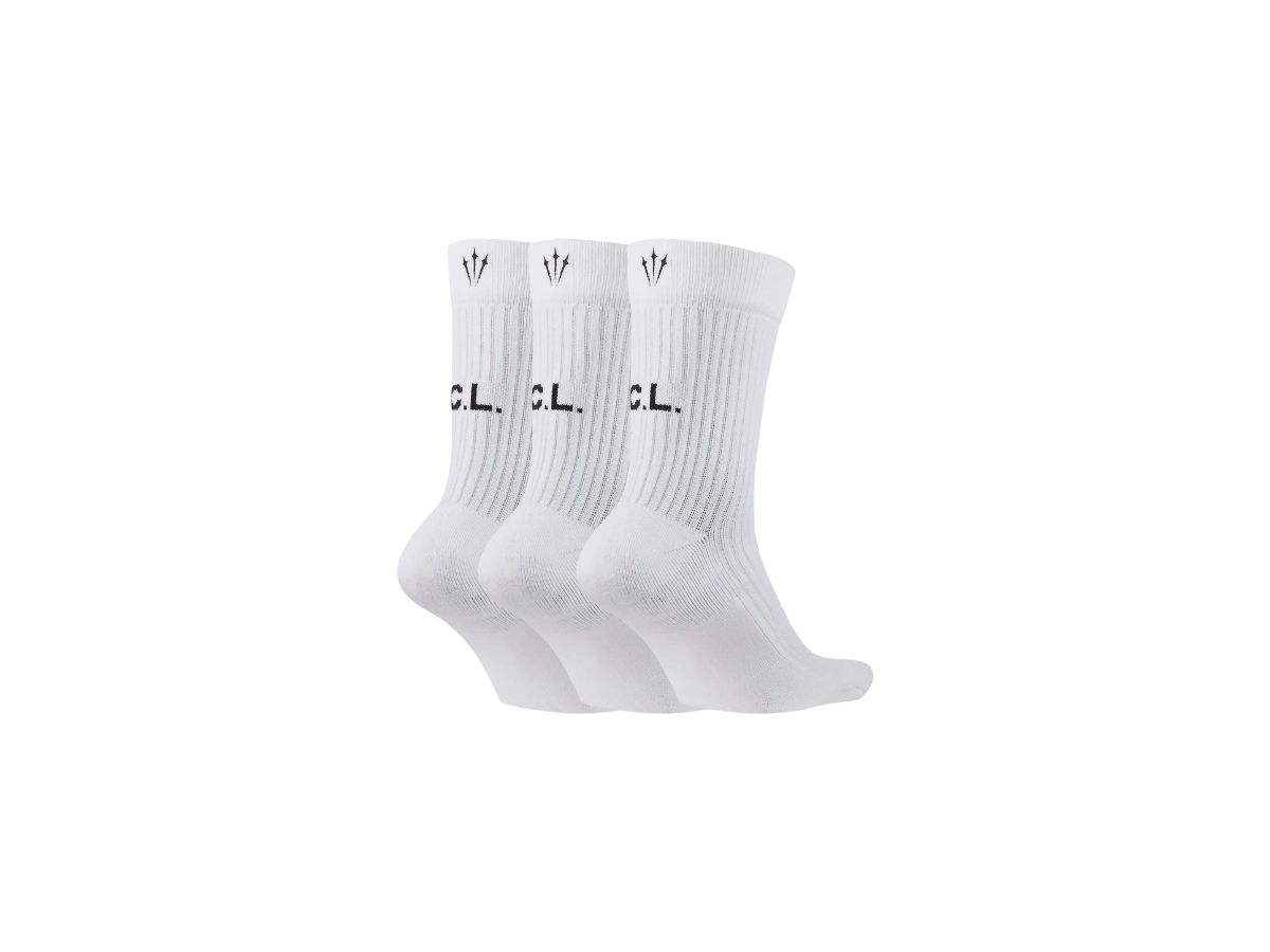 https://d2cva83hdk3bwc.cloudfront.net/nike-nocta-crew-socks-white-black-3-pairs-3.jpg