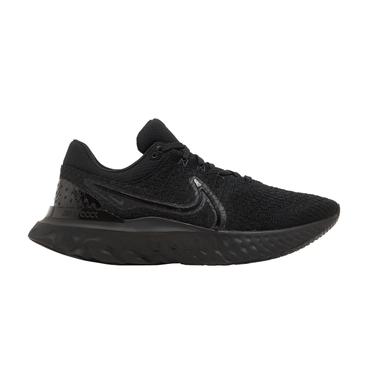 Nike react clearance black flyknit