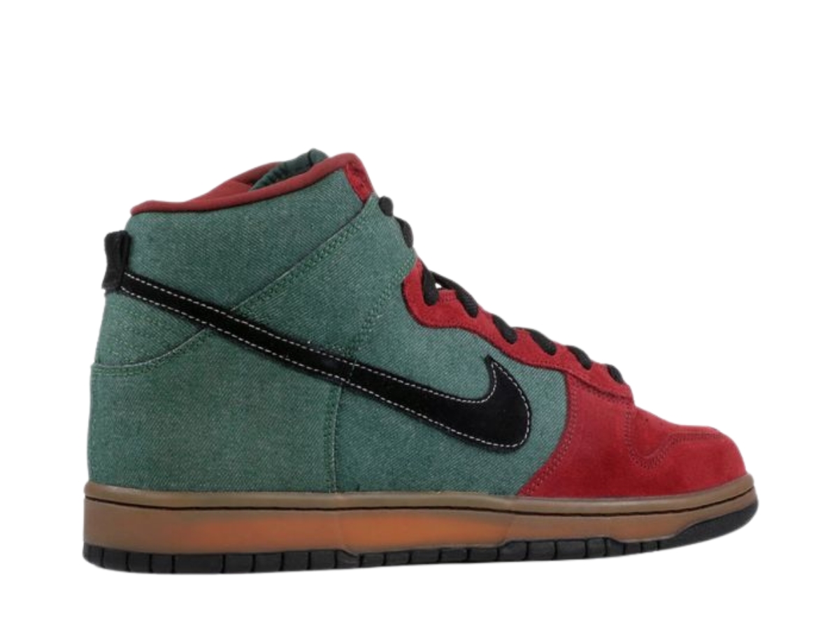https://d2cva83hdk3bwc.cloudfront.net/nike-sb-dunk-high-goofy-boy-3.jpg