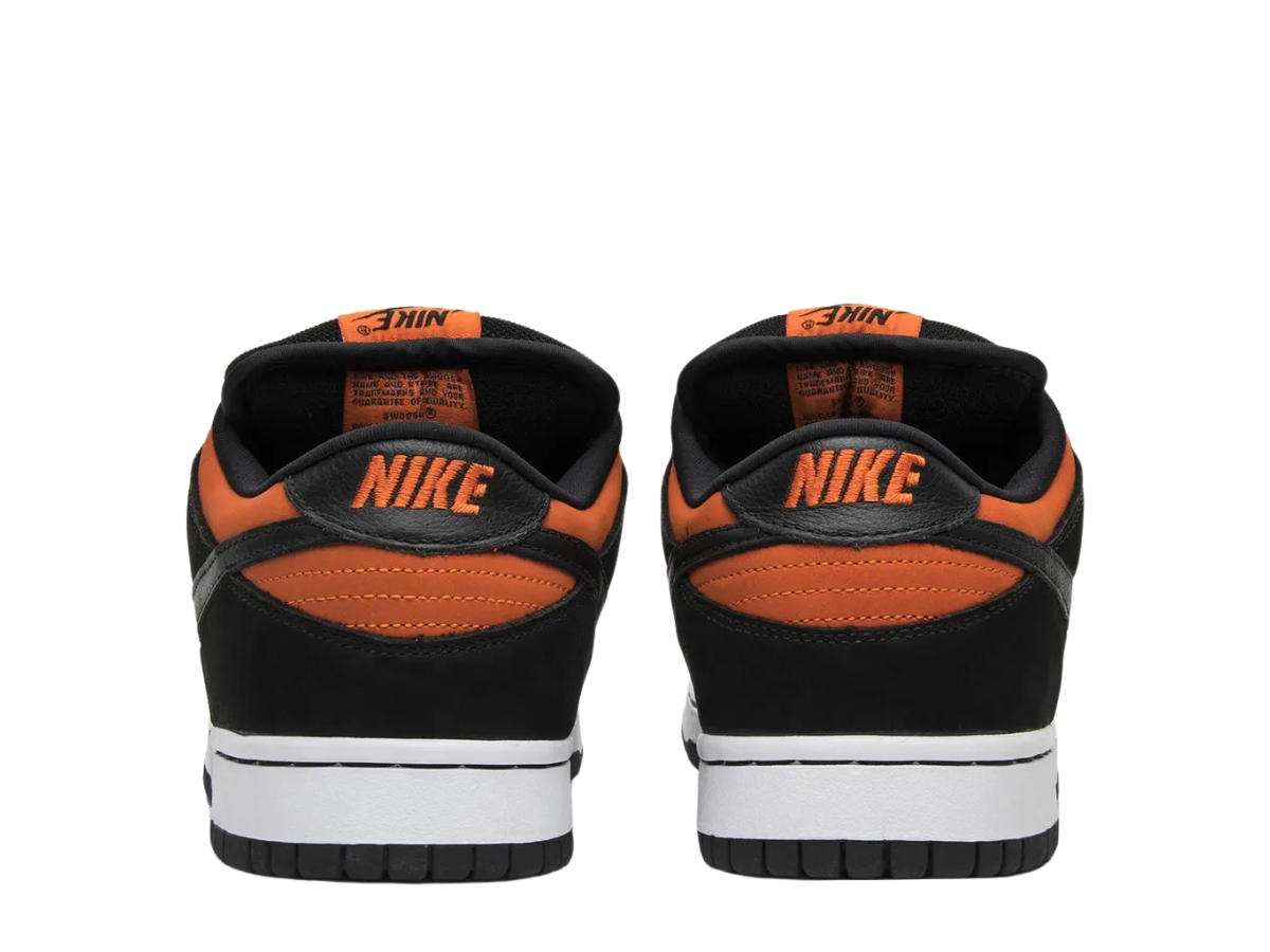 https://d2cva83hdk3bwc.cloudfront.net/nike-sb-dunk-low-orange-flash-4.jpg