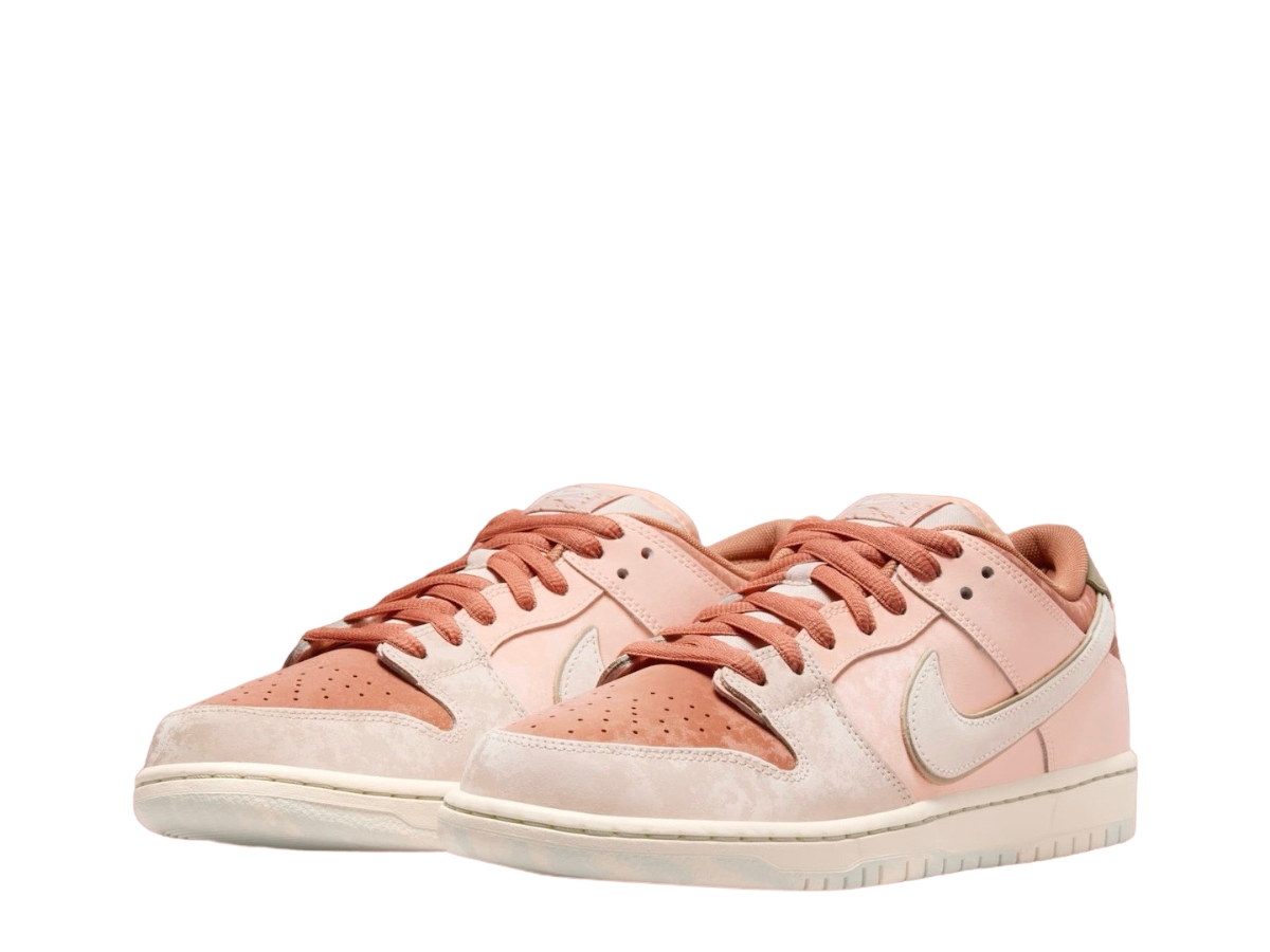 https://d2cva83hdk3bwc.cloudfront.net/nike-sb-dunk-low-pro-crimson-tint-and-amber-brown-3.jpg