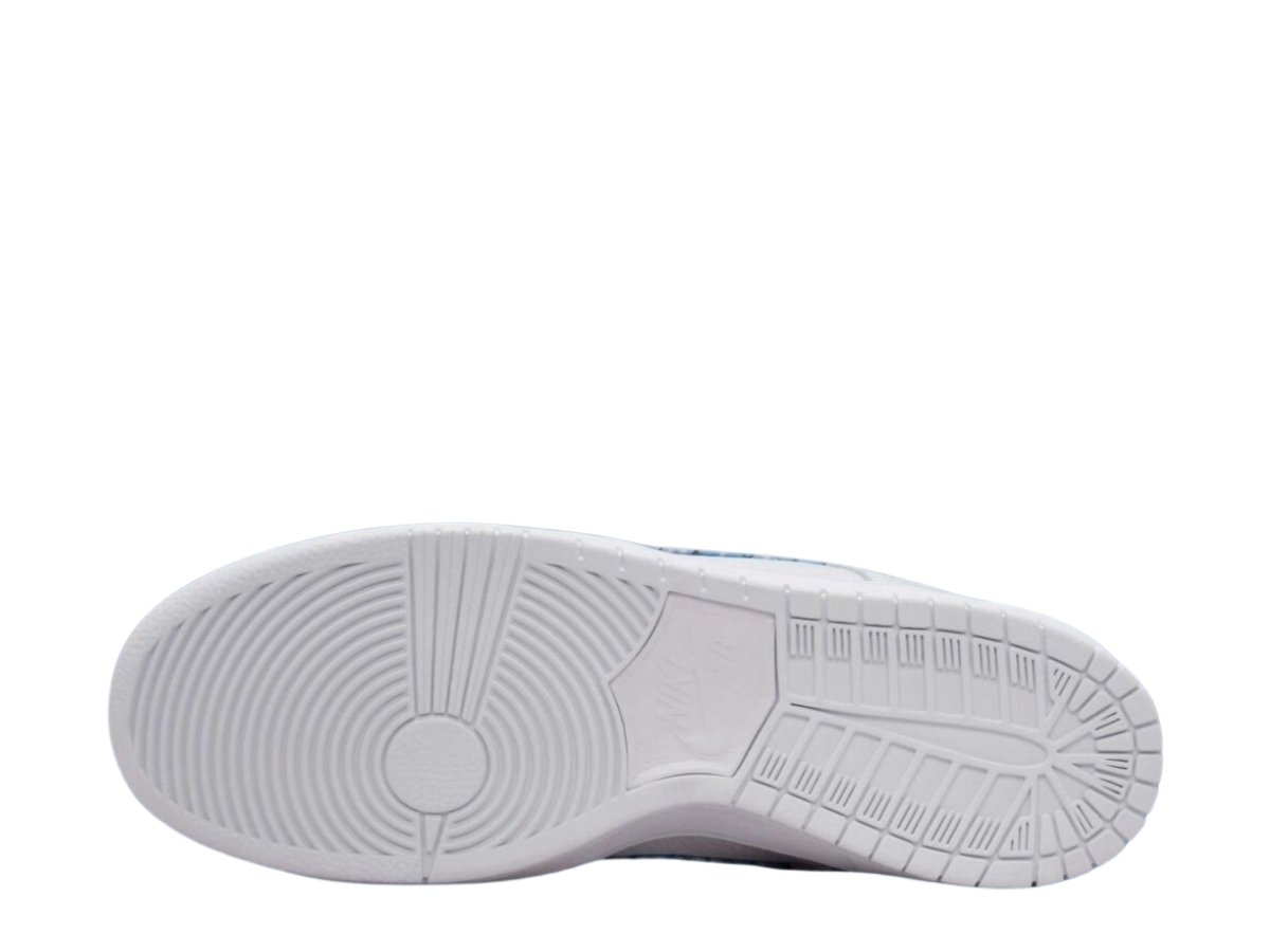 https://d2cva83hdk3bwc.cloudfront.net/nike-sb-dunk-low-pro-x-nicole-hause-white-and-university-blue-5.jpg
