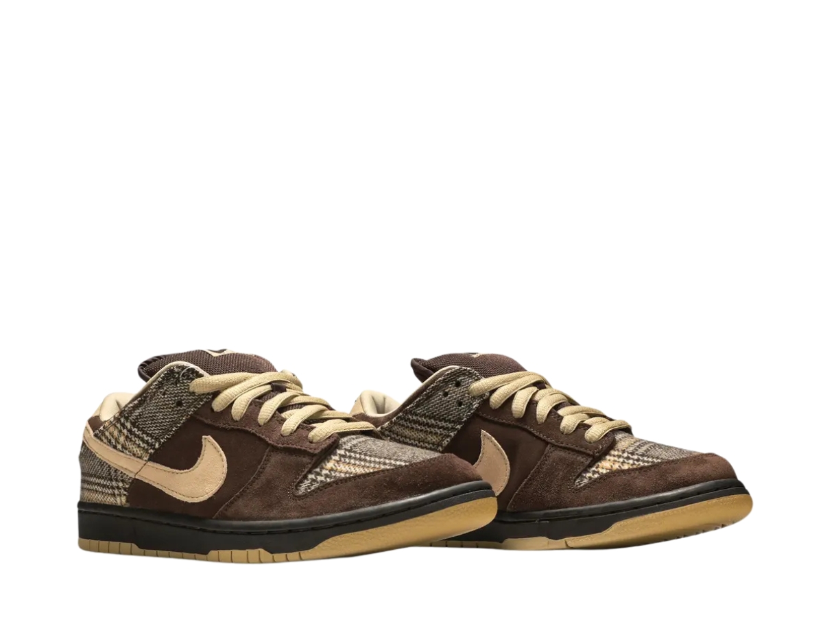 https://d2cva83hdk3bwc.cloudfront.net/nike-sb-dunk-low-tweed-3.jpg