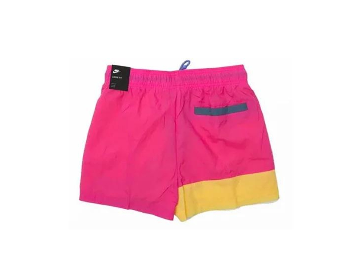 https://d2cva83hdk3bwc.cloudfront.net/nike-sportswear-icon-clash-shorts-3.jpg