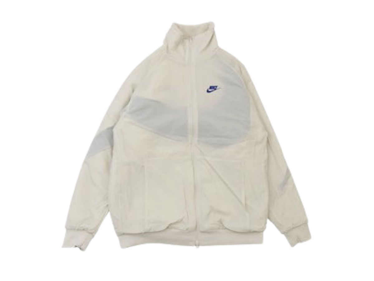 https://d2cva83hdk3bwc.cloudfront.net/nike-sportswear-swoosh-jacket-light-bone-deep-royal-blue--asia-sizing--3.jpg
