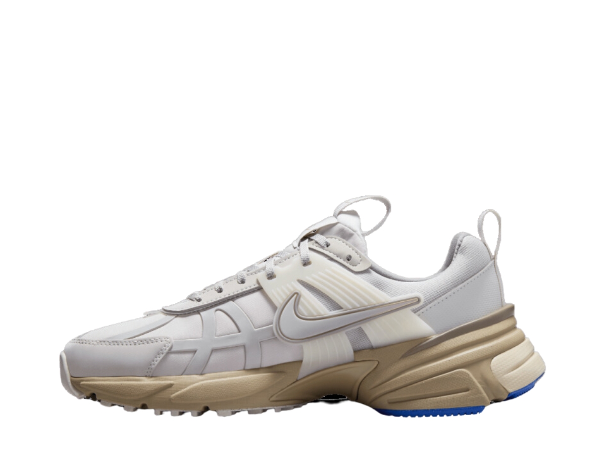 https://d2cva83hdk3bwc.cloudfront.net/nike-v2k-run-gore-tex-light-bone-2.jpg