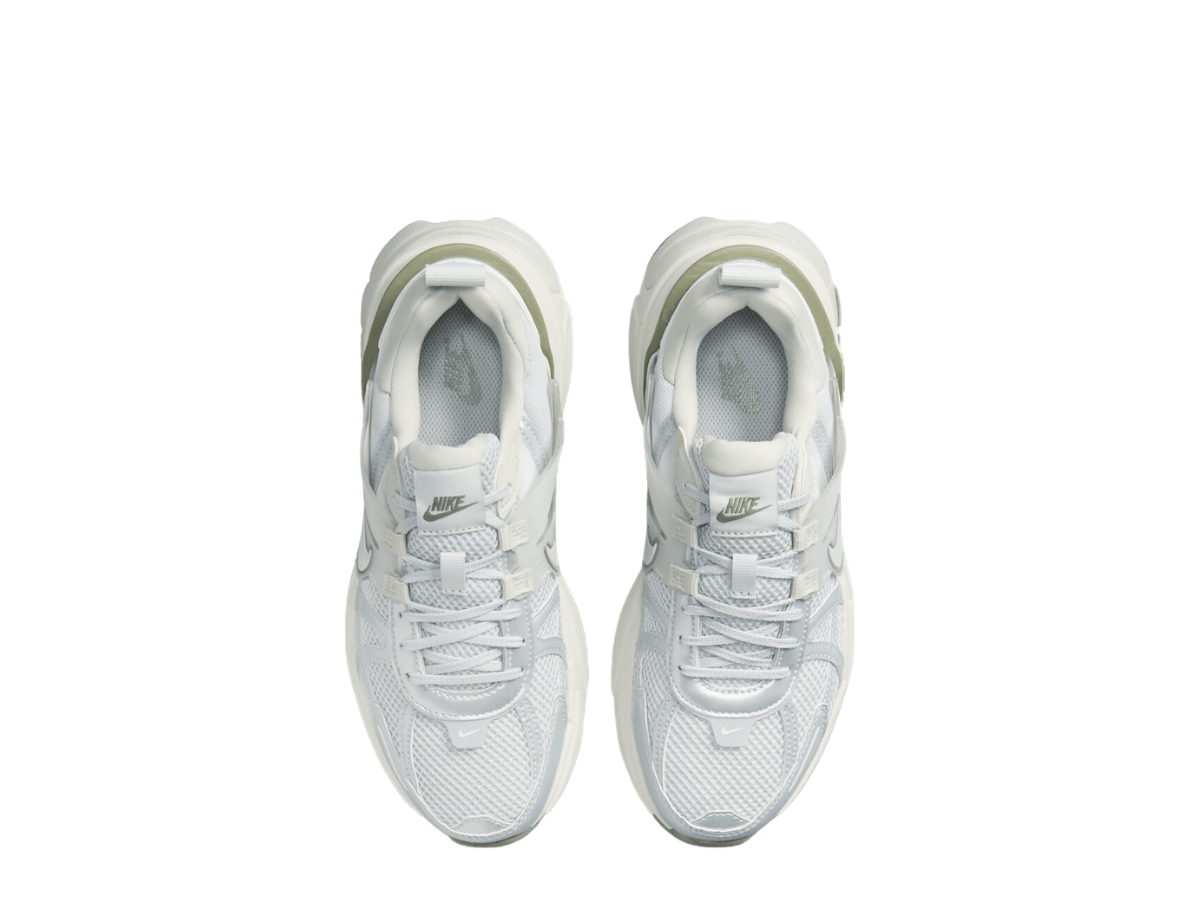 https://d2cva83hdk3bwc.cloudfront.net/nike-v2k-run-photon-dust-light-silver-w-4.jpg