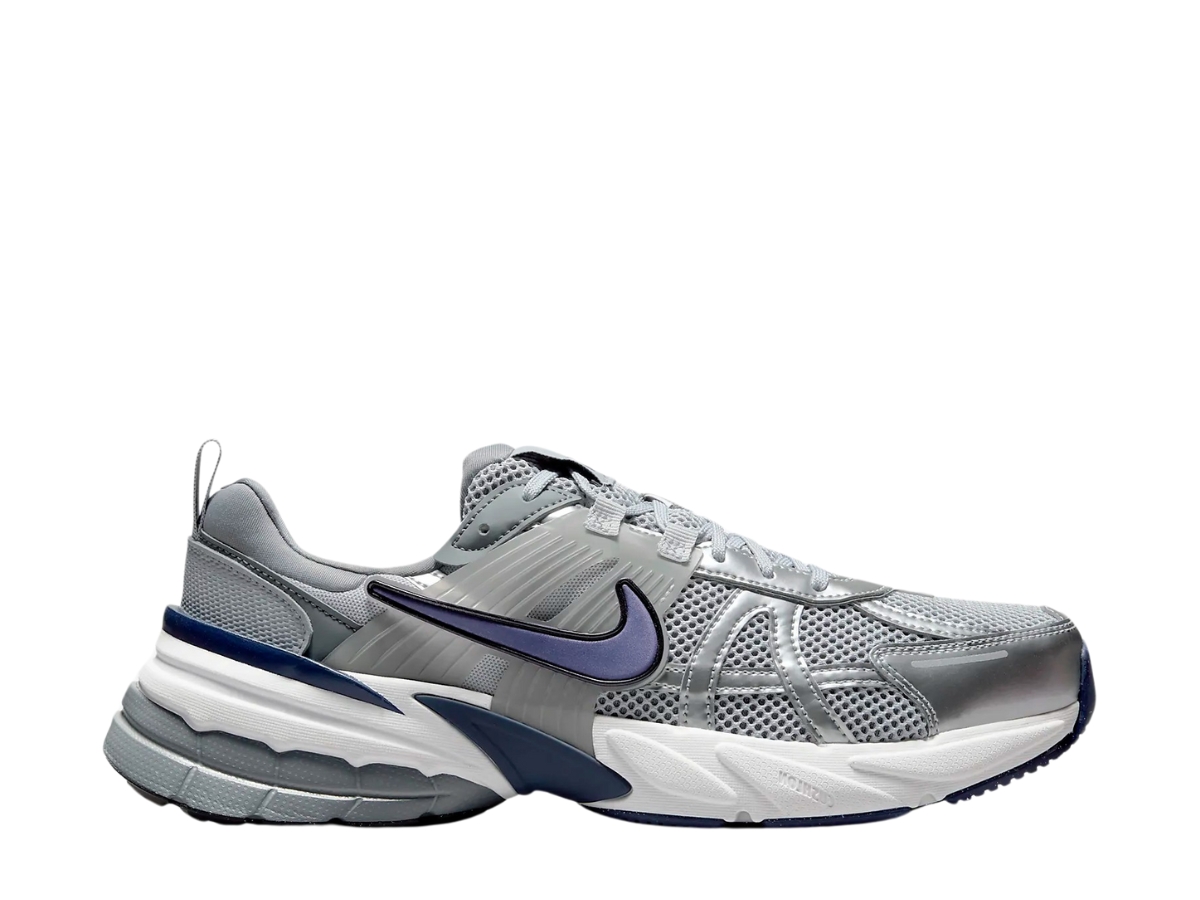 https://d2cva83hdk3bwc.cloudfront.net/nike-v2k-run-wolf-grey-midnight-navy-1.jpg