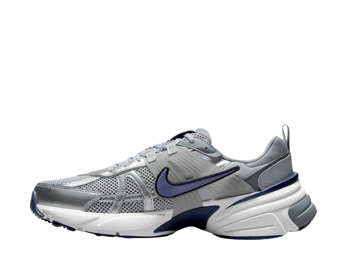 https://d2cva83hdk3bwc.cloudfront.net/nike-v2k-run-wolf-grey-midnight-navy-2.jpg