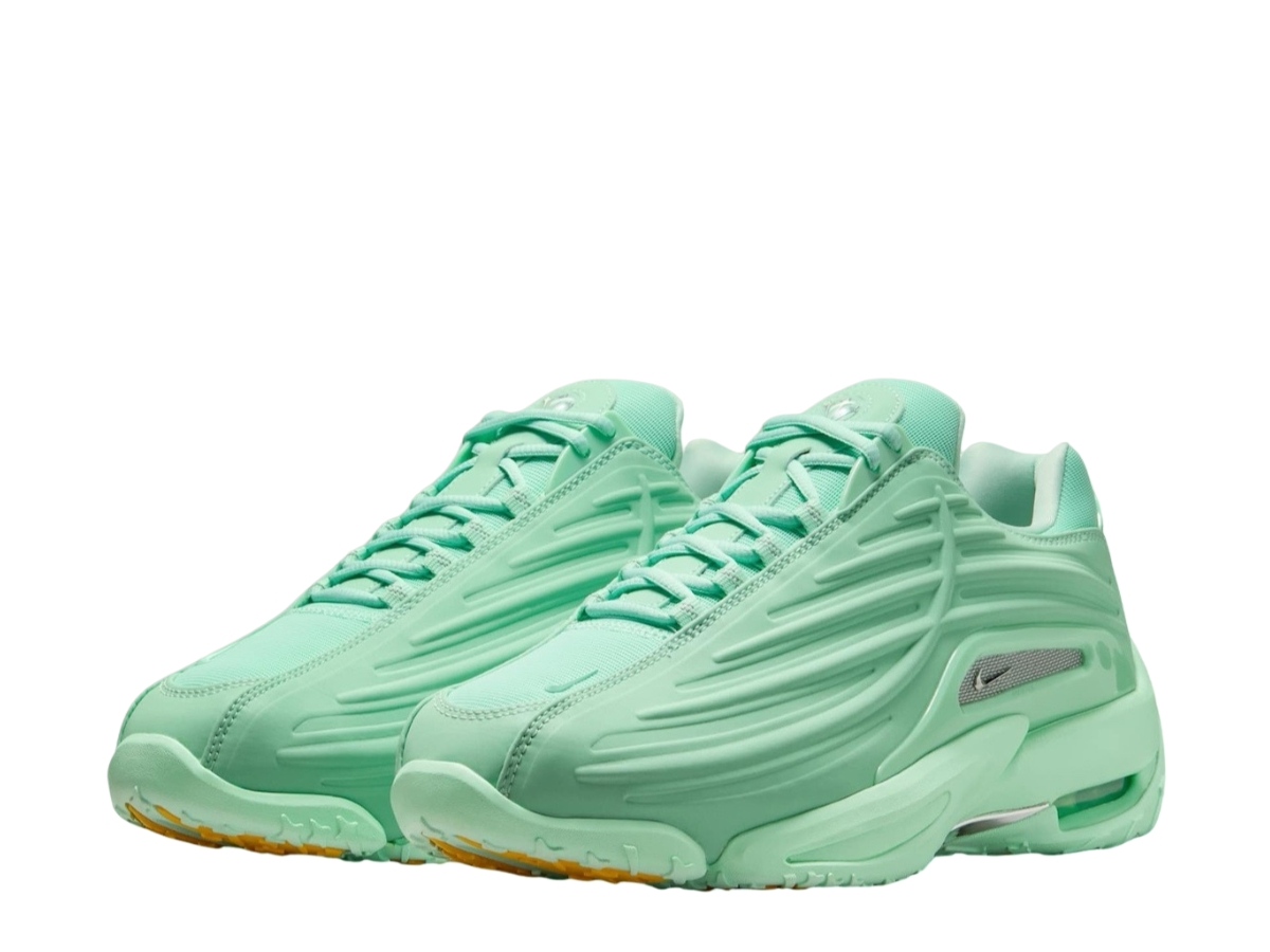 https://d2cva83hdk3bwc.cloudfront.net/nike-x-nocta-hot-step-2-mint-foam-3.jpg