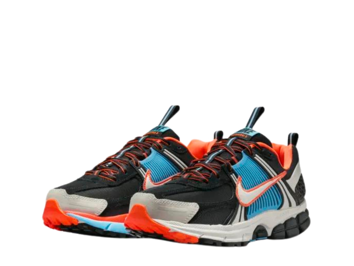 https://d2cva83hdk3bwc.cloudfront.net/nike-zoom-vomero-5-black-blue-gaze--w--3.jpg