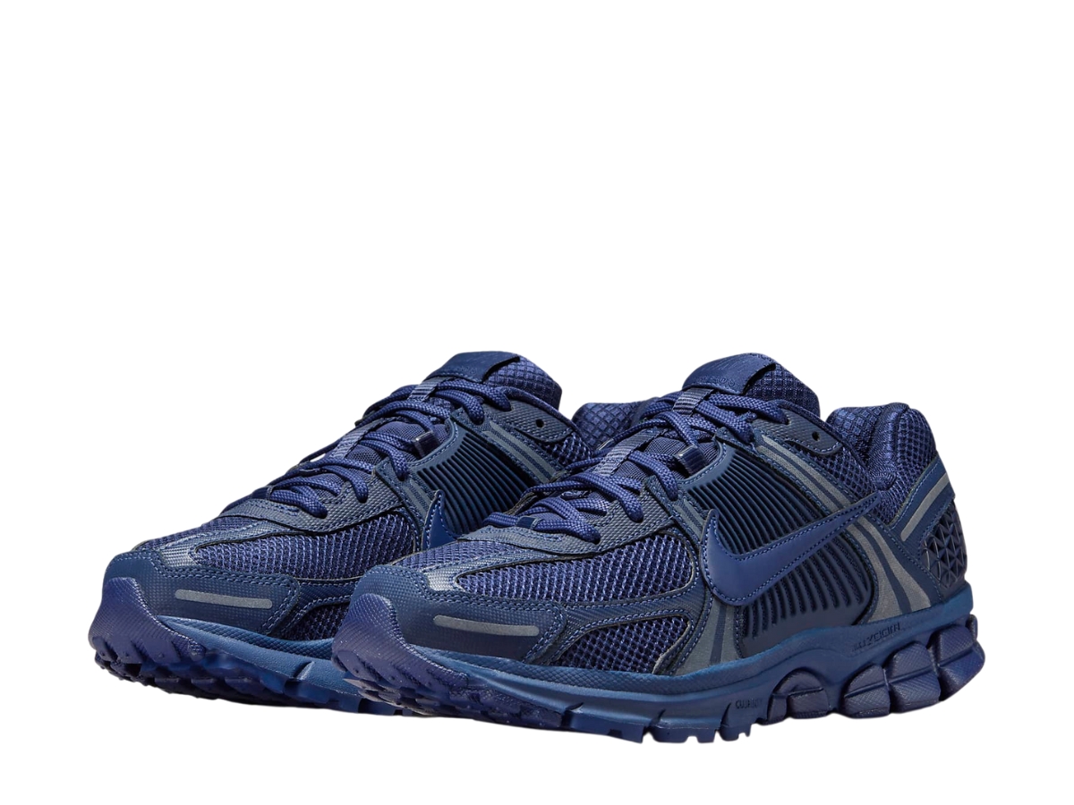 https://d2cva83hdk3bwc.cloudfront.net/nike-zoom-vomero-5-midnight-navy-3.jpg