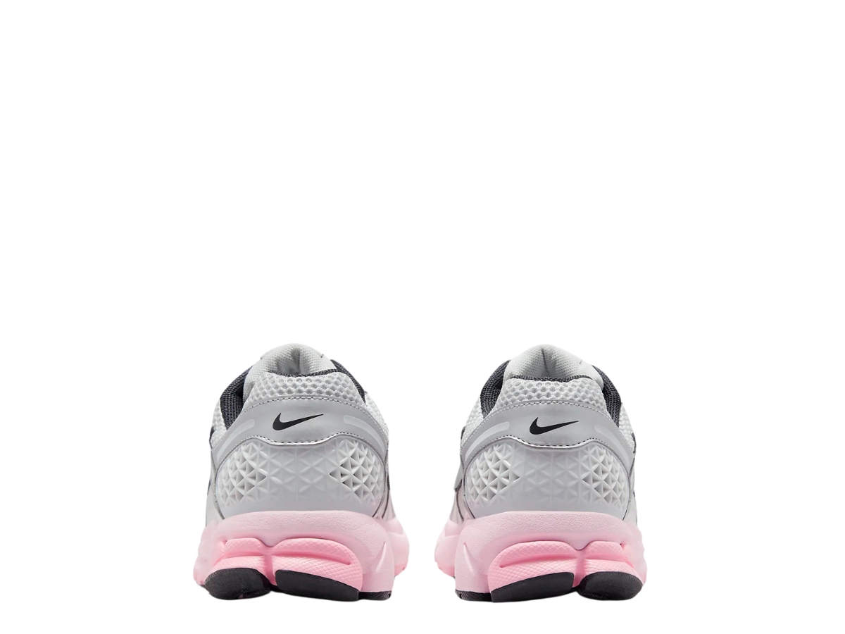 https://d2cva83hdk3bwc.cloudfront.net/nike-zoom-vomero-5-photon-dust-pink-foam-w-5.jpg