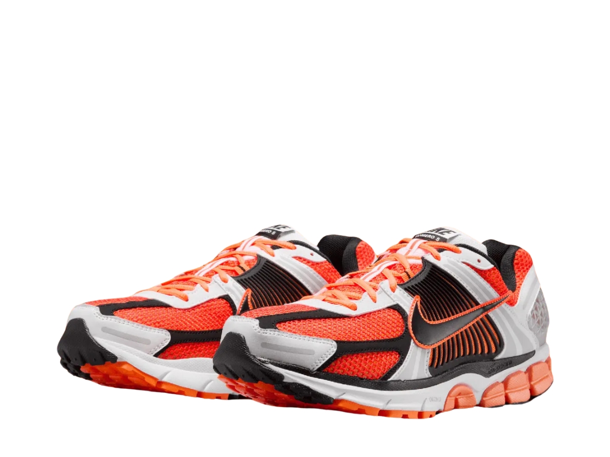 https://d2cva83hdk3bwc.cloudfront.net/nike-zoom-vomero-5-total-orange-3.jpg