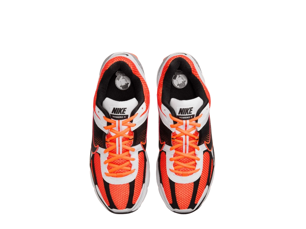 https://d2cva83hdk3bwc.cloudfront.net/nike-zoom-vomero-5-total-orange-4.jpg