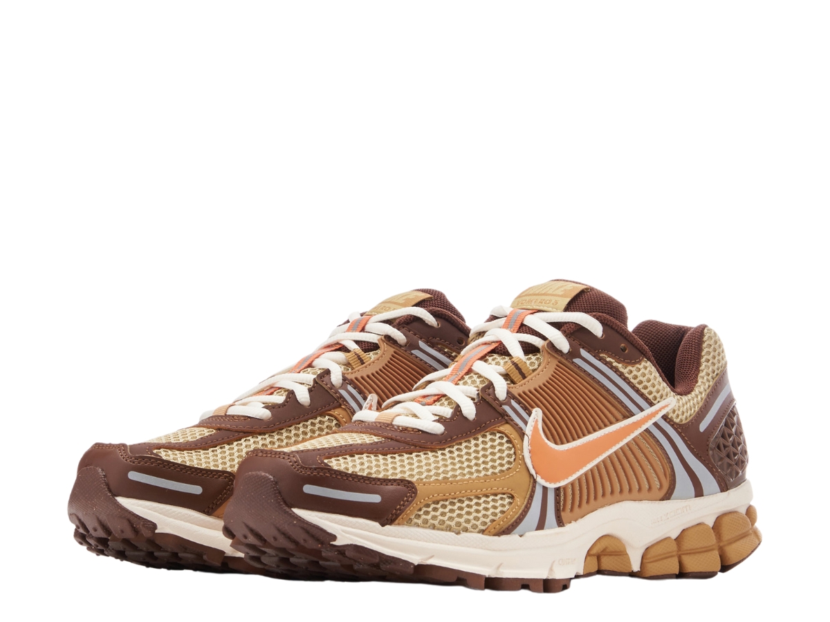 https://d2cva83hdk3bwc.cloudfront.net/nike-zoom-vomero-5-wheat-grass-cacao-wow-3.jpg