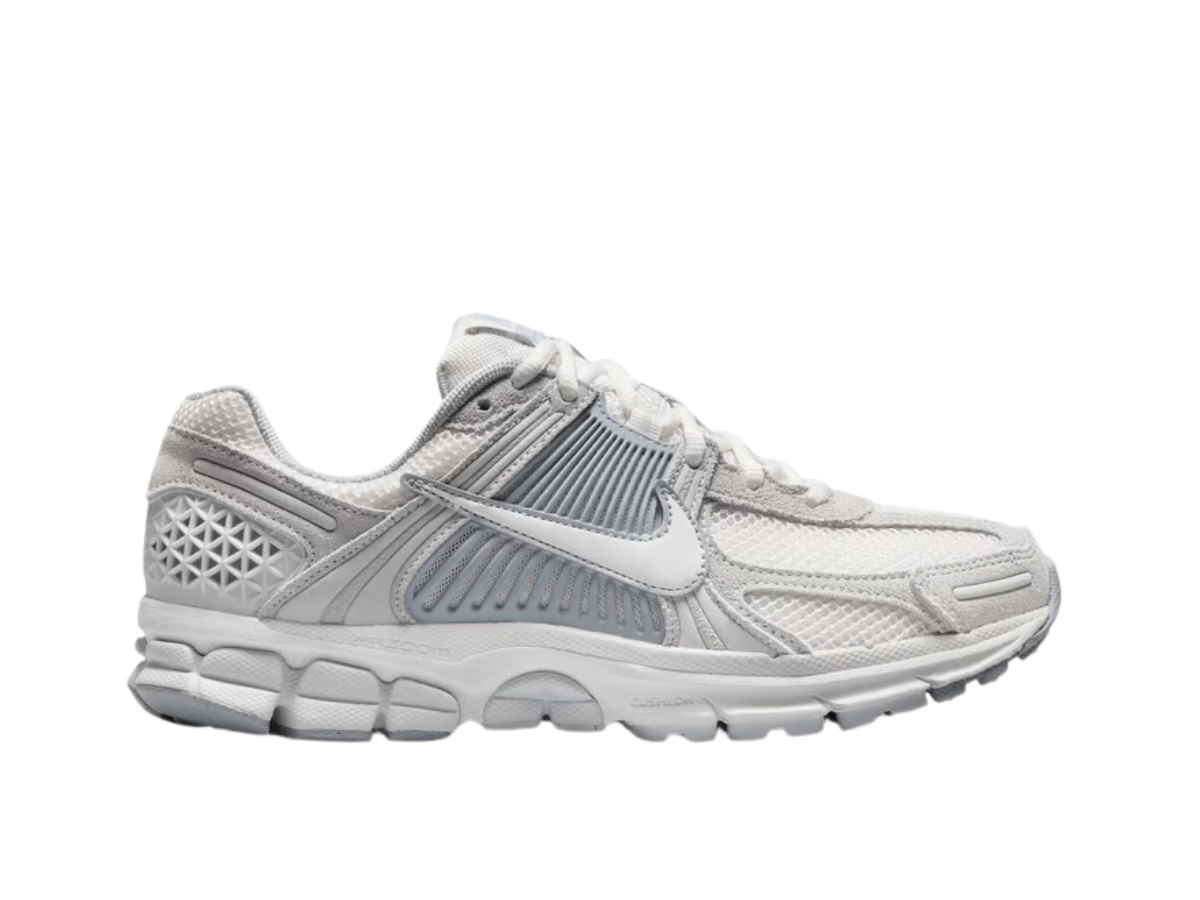 https://d2cva83hdk3bwc.cloudfront.net/nike-zoom-vomero-5-wmns-pure-platinum-summit-white-1.jpg