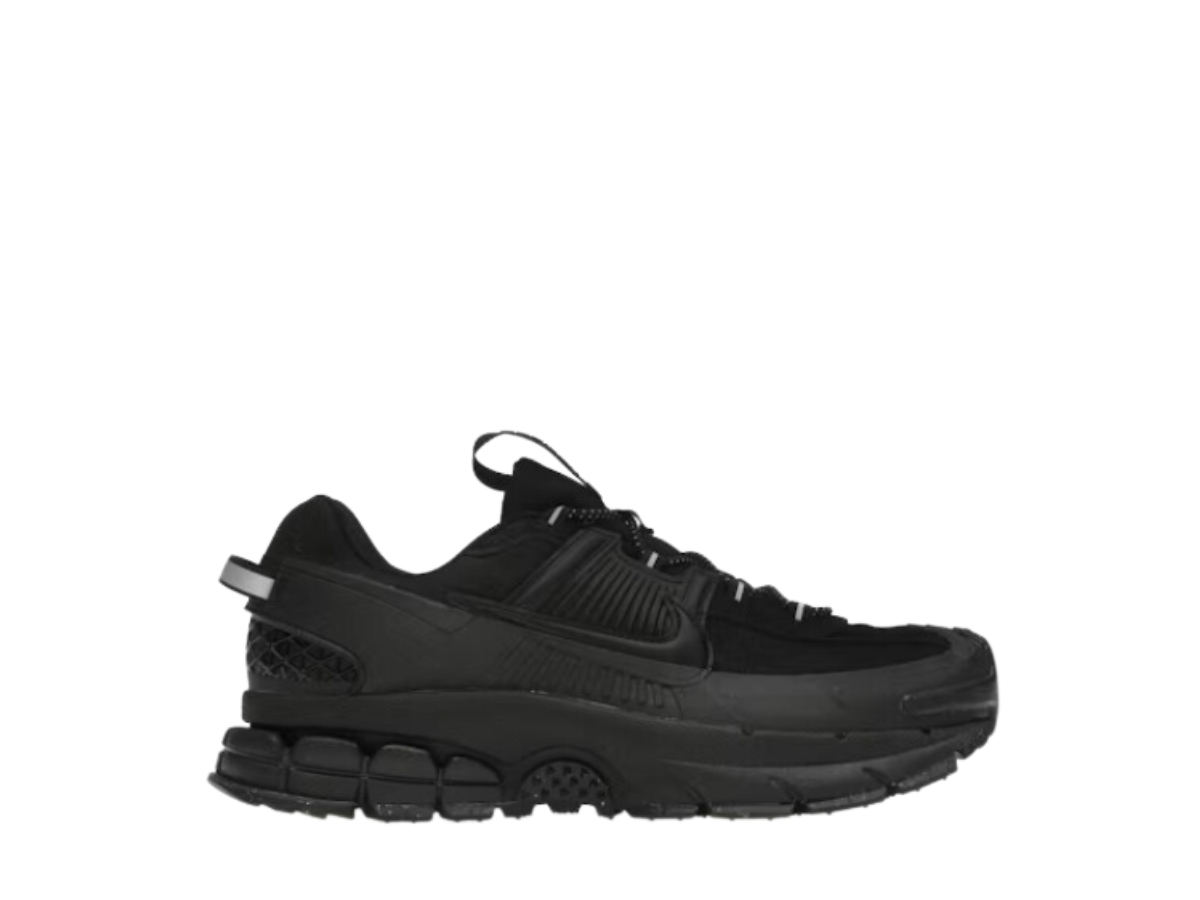 https://d2cva83hdk3bwc.cloudfront.net/nike-zoom-vomero-roam-triple-black-1.jpg