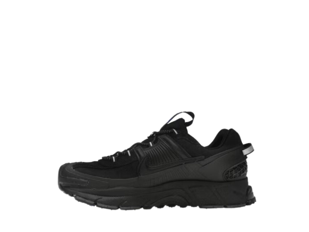 https://d2cva83hdk3bwc.cloudfront.net/nike-zoom-vomero-roam-triple-black-2.jpg