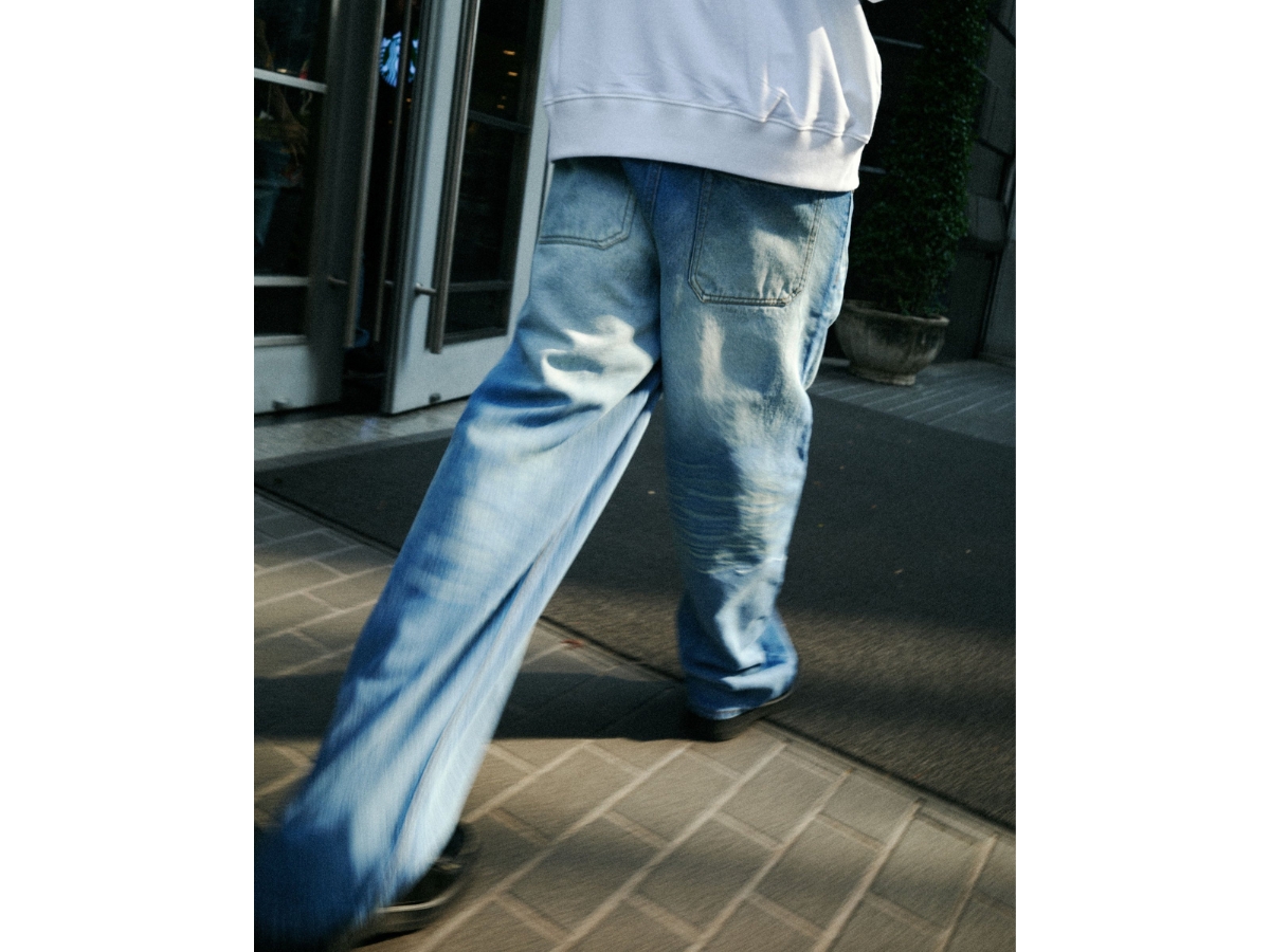 https://d2cva83hdk3bwc.cloudfront.net/nwl-baggy-blue-jeans-5.jpg