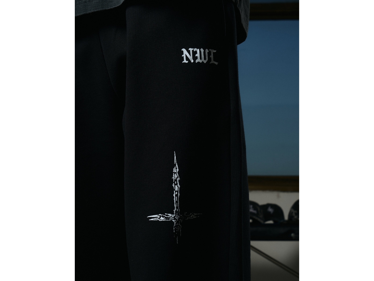 https://d2cva83hdk3bwc.cloudfront.net/nwl-nxa-sweat-pants-black-4.jpg