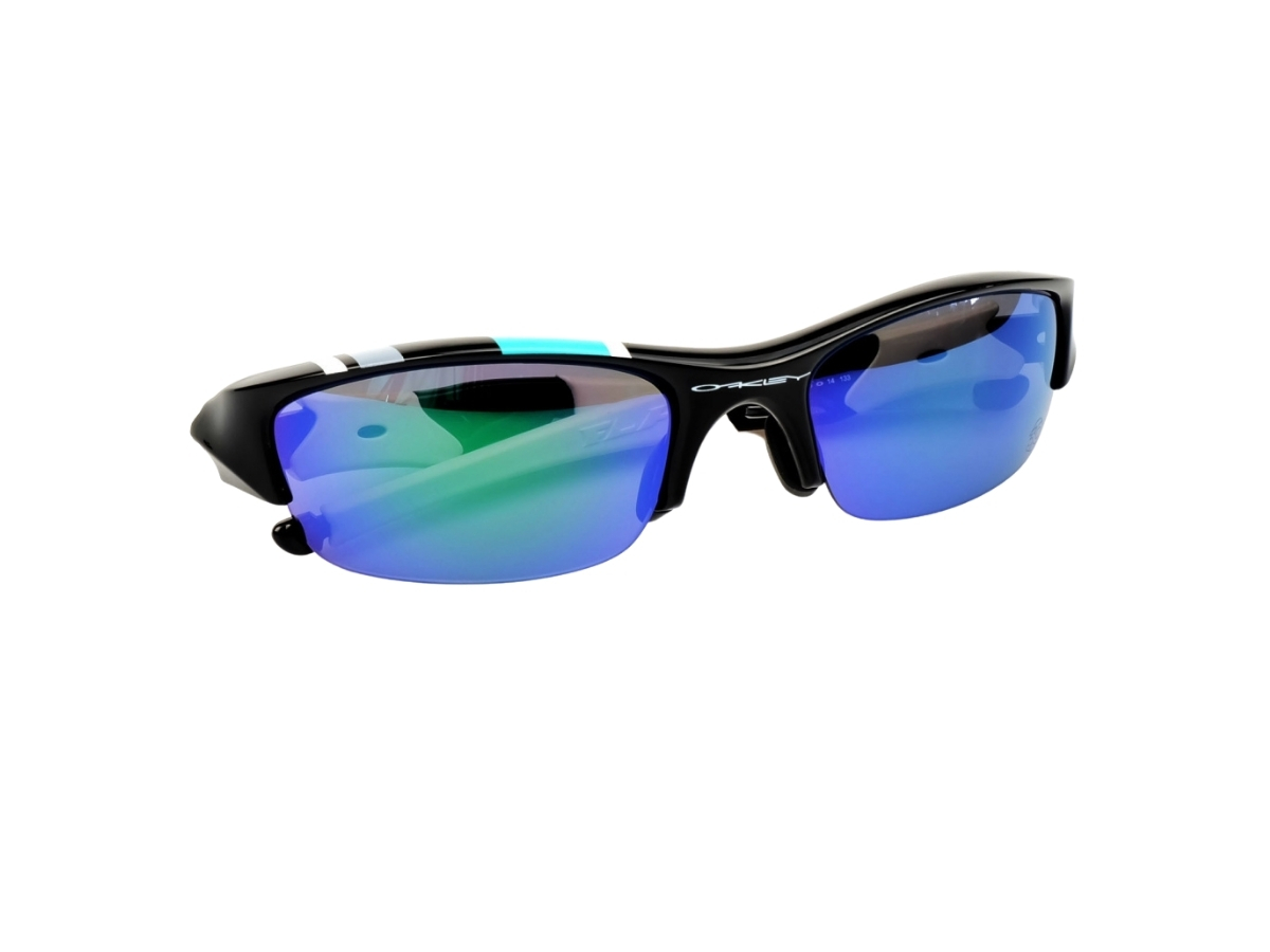 https://d2cva83hdk3bwc.cloudfront.net/oakley-flak-26-265j-in-black-white-acetate-frame-with-blue-lenses-6.jpg