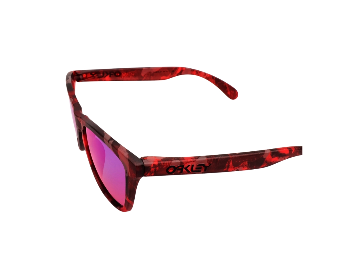 https://d2cva83hdk3bwc.cloudfront.net/oakley-frogskins-oo9245-27-sunglasses-in-red-havana-frame-with-blue-lenses-5.jpg