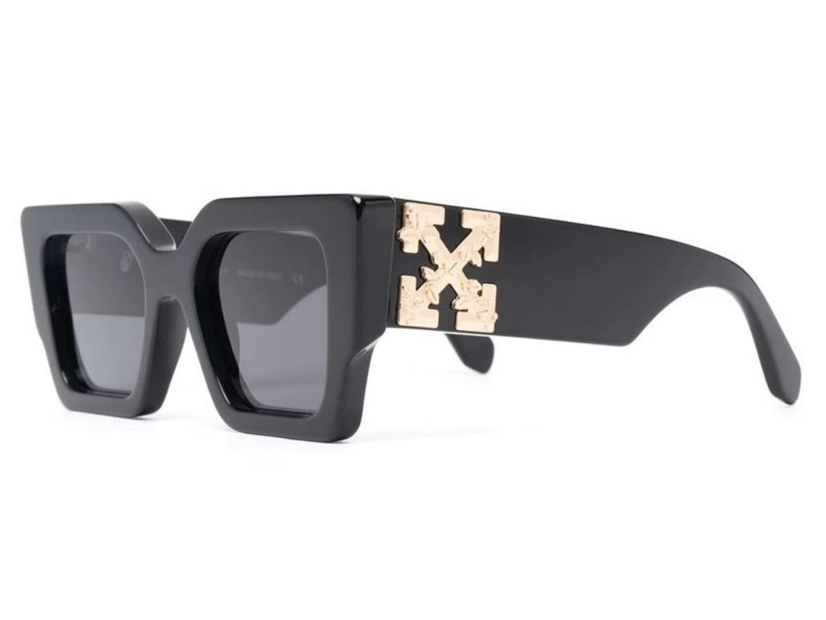 https://d2cva83hdk3bwc.cloudfront.net/off-white-catalina-rectangular-frame-sunglasses-black-dark-grey-gold-1.jpg