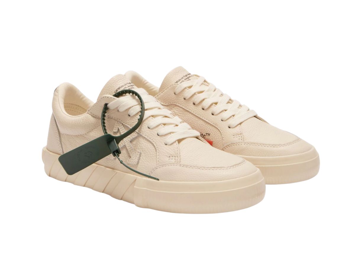 https://d2cva83hdk3bwc.cloudfront.net/off-white-low-vulc-beige--w--2.jpg