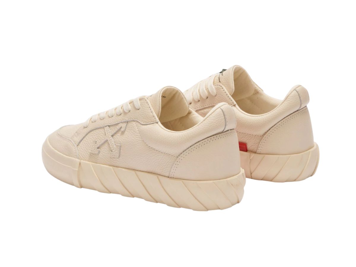 https://d2cva83hdk3bwc.cloudfront.net/off-white-low-vulc-beige--w--3.jpg