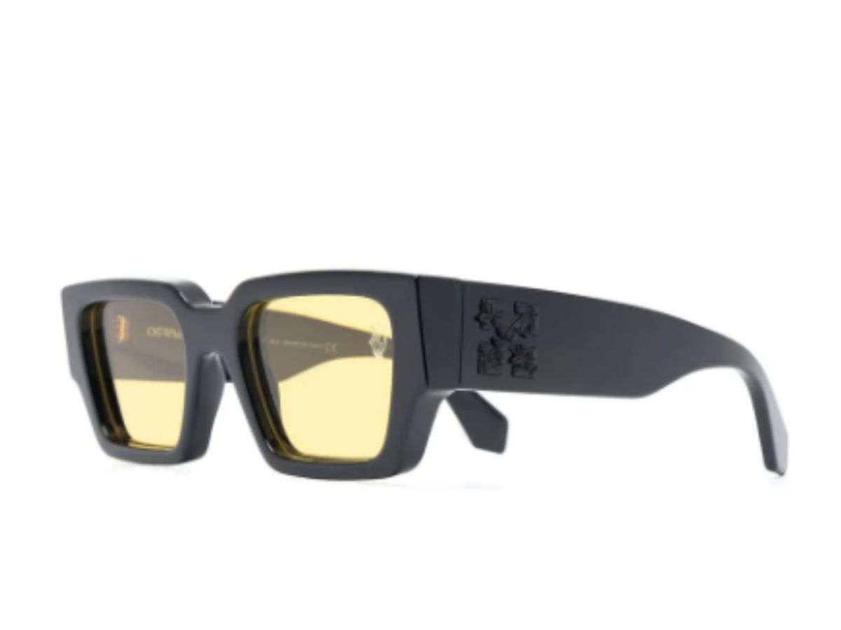https://d2cva83hdk3bwc.cloudfront.net/off-white-mari-rectangle-frame-sunglasses-2.jpg