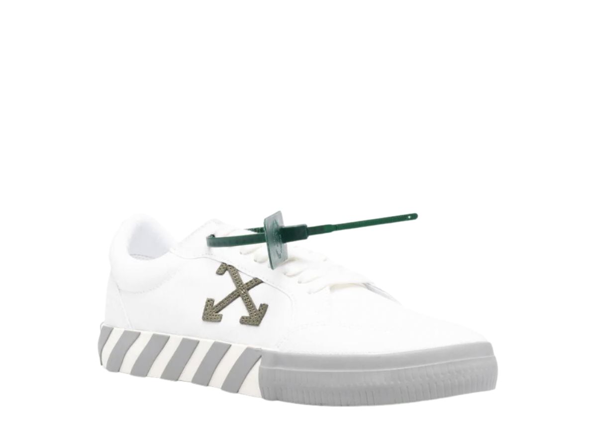 https://d2cva83hdk3bwc.cloudfront.net/off-white-vulc-low-canvas-white-military-green-2.jpg