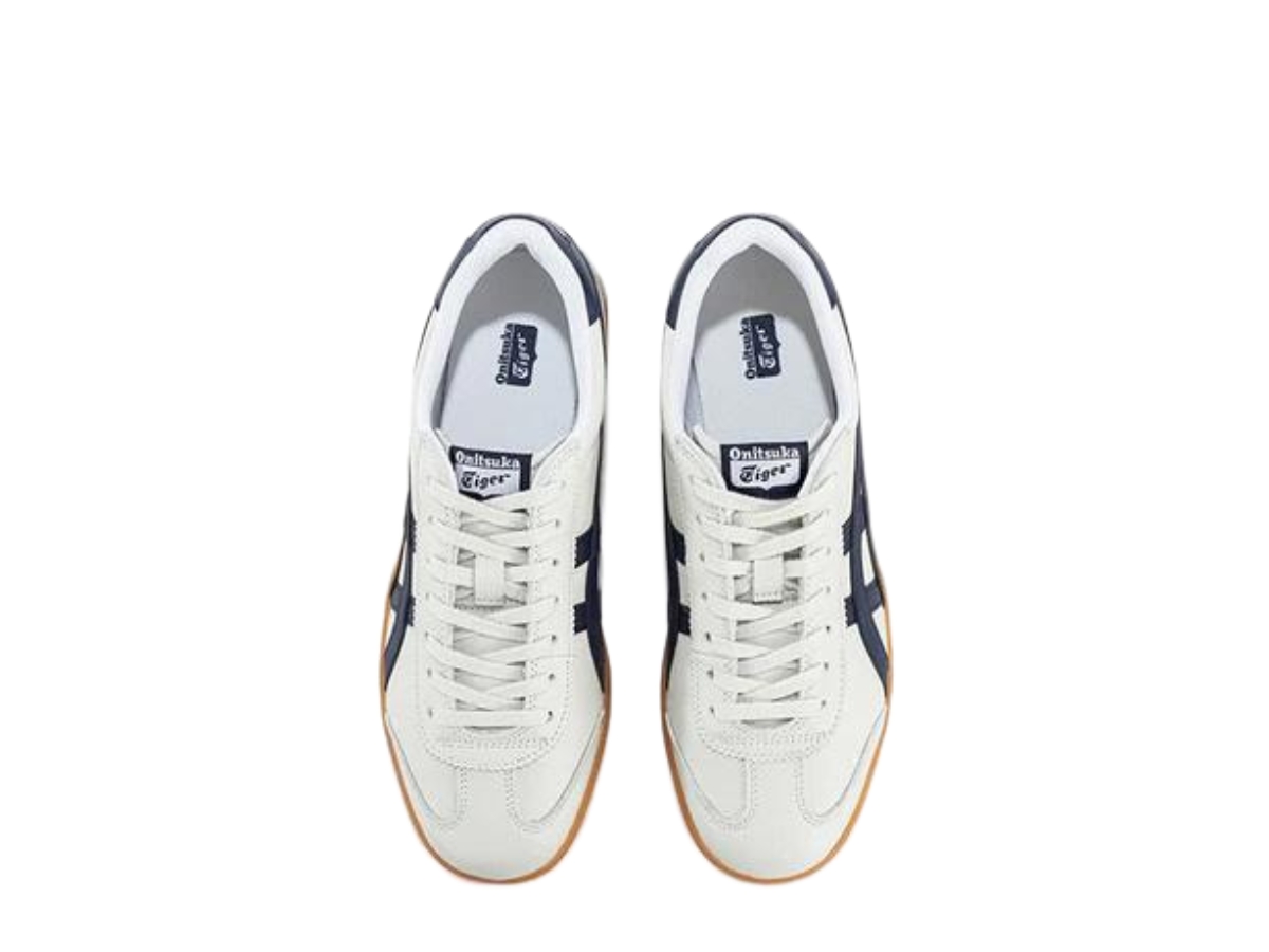 https://d2cva83hdk3bwc.cloudfront.net/onitsuka-tiger-tokuten-white-navy-gum-4.jpg