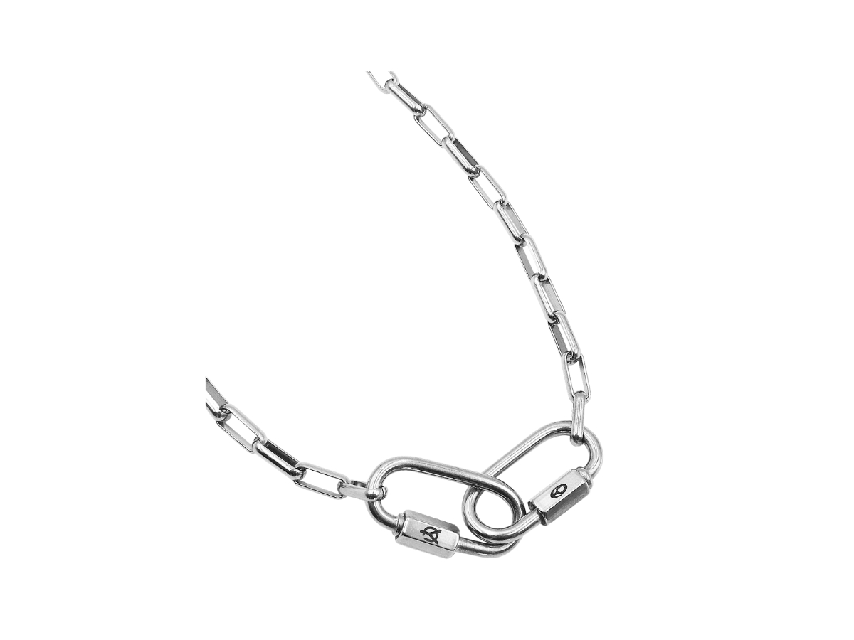 https://d2cva83hdk3bwc.cloudfront.net/oy-two-carabiner-necklace-silver-2.jpg