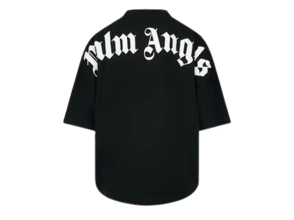 https://d2cva83hdk3bwc.cloudfront.net/palm-angels-classic-logo-print-t-shirt-black-2.jpg
