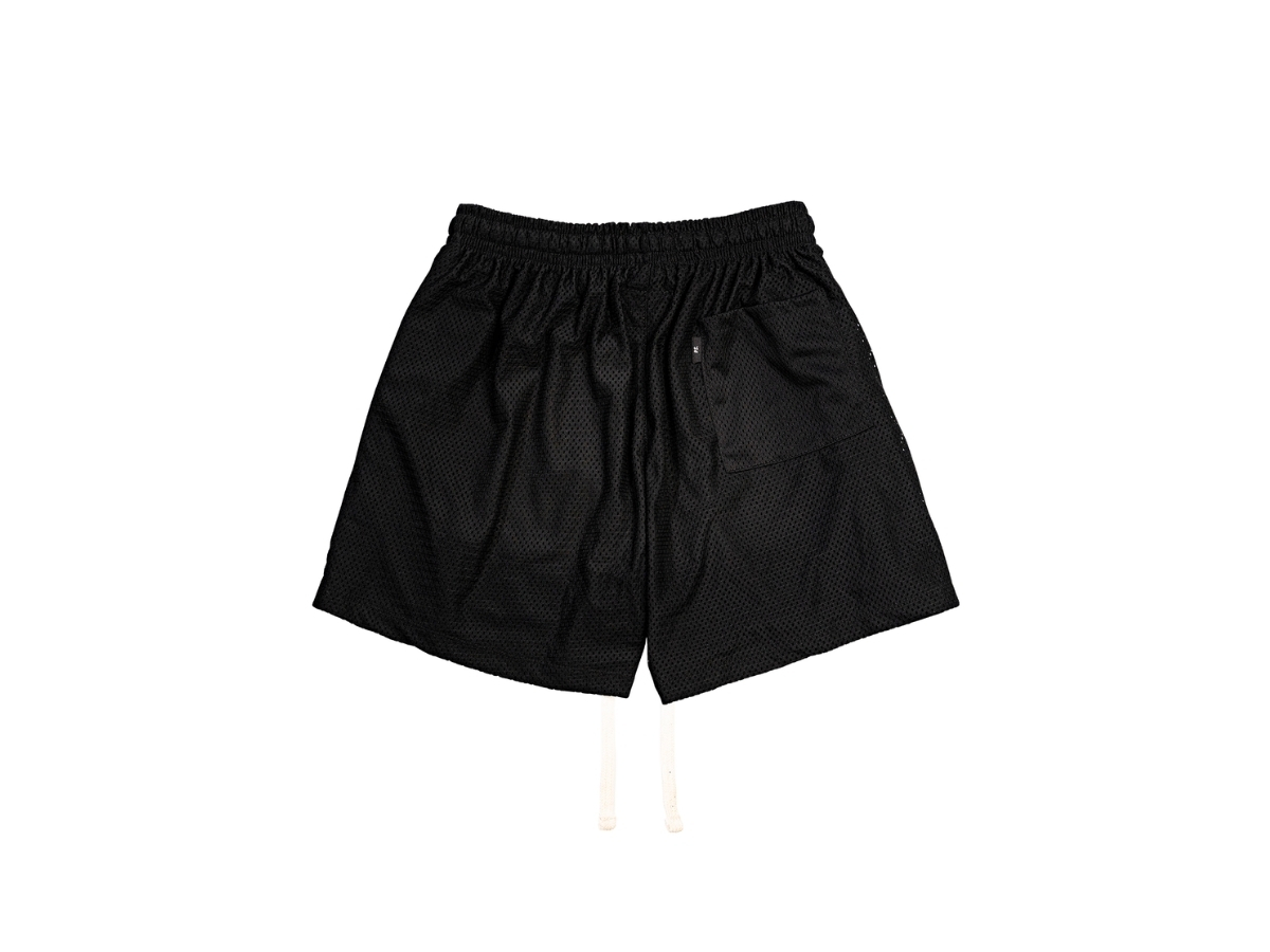 https://d2cva83hdk3bwc.cloudfront.net/pisi-ps-short-pants-black-2.jpg